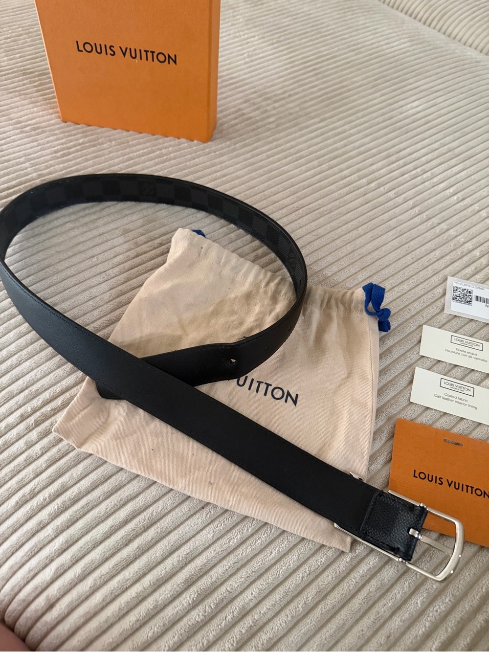 Louis Vuitton Black Damier LV Buckle Belt - Picture 5 of 6
